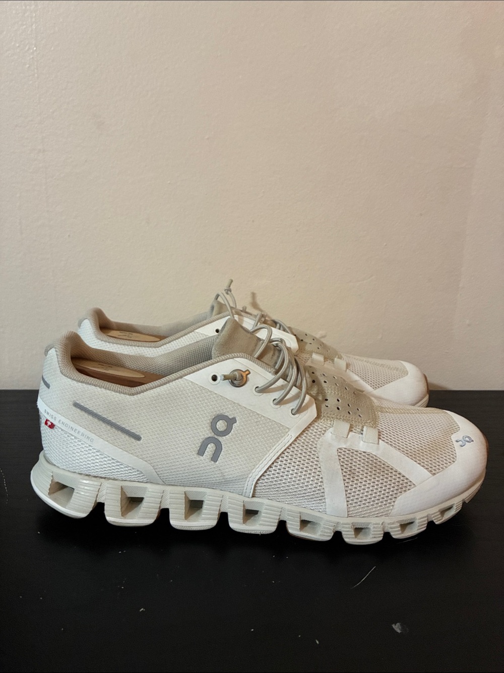 On running shoes white size 7.5 used
